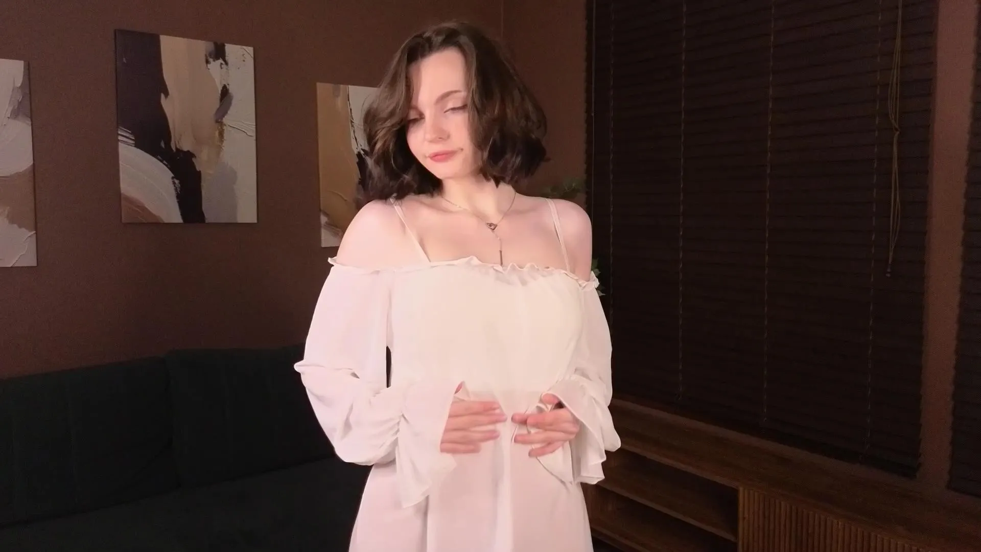 Offline MaryCrimson on Cam4