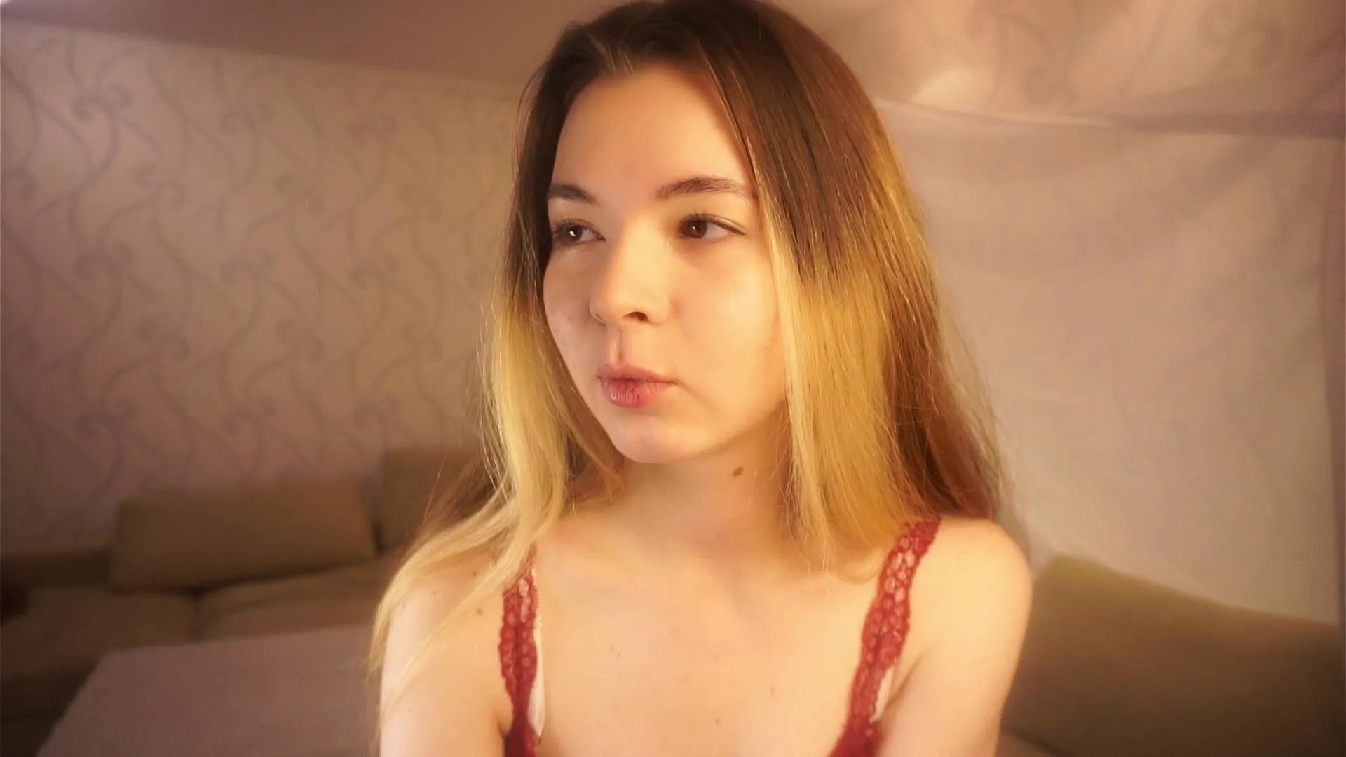 Offline MaryleeElmblad on Cam4