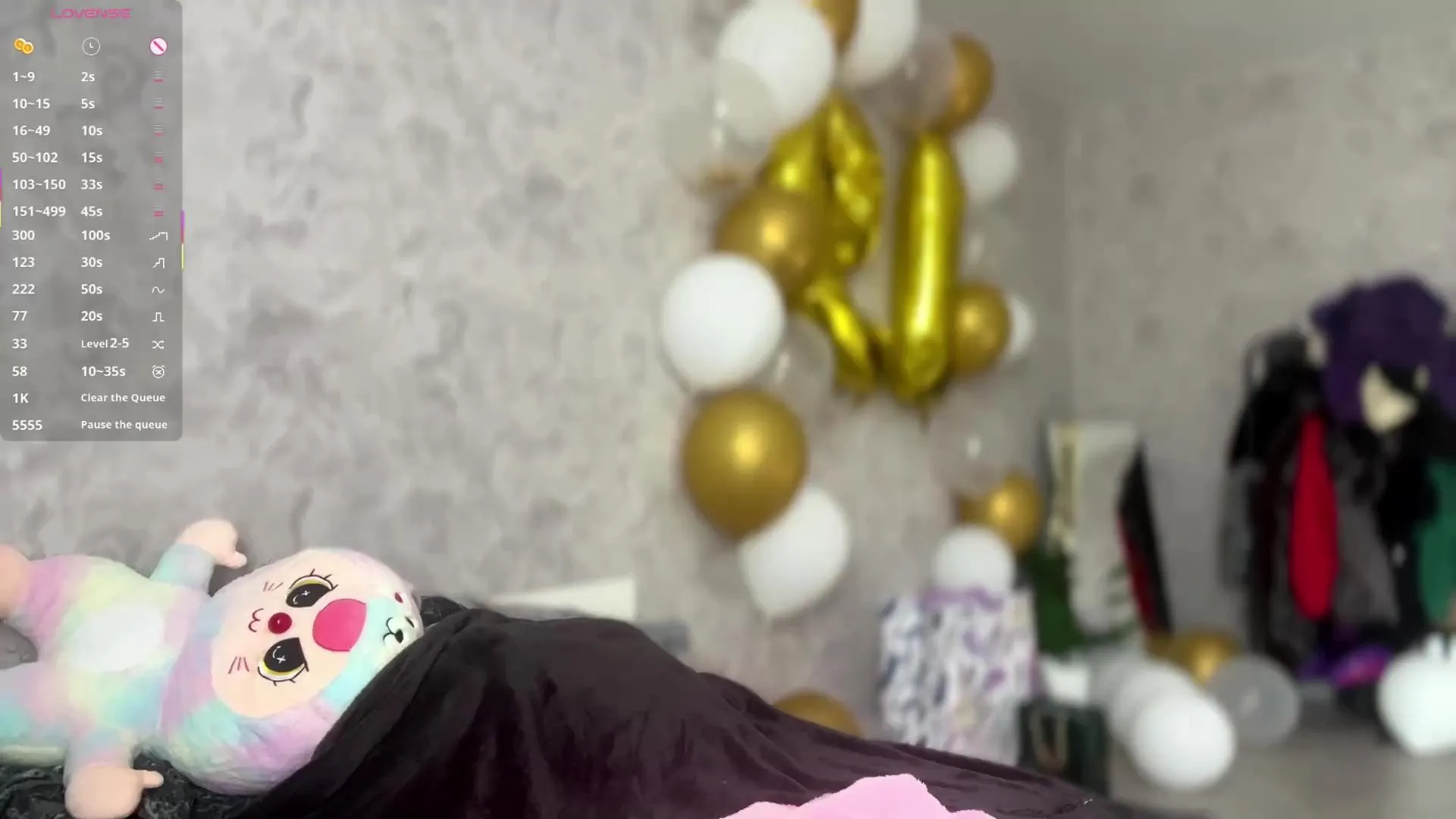 Offline MaydaEnderby on Cam4