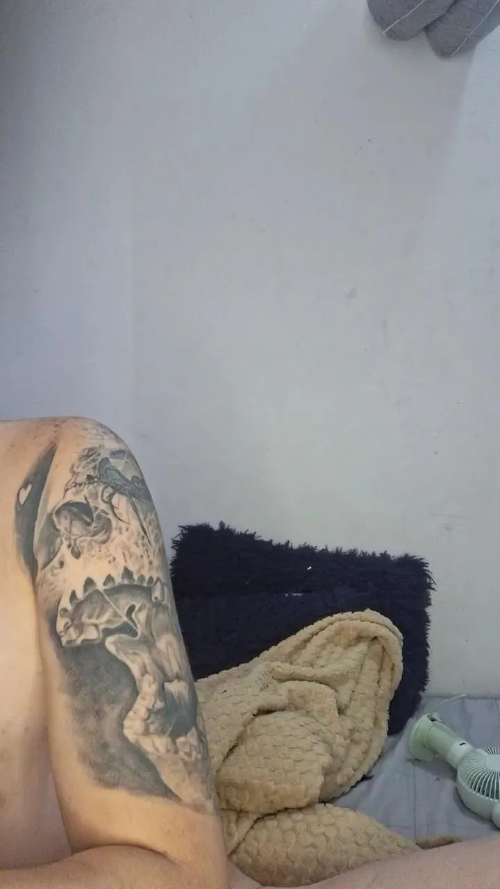 Freechat Megan222_ on Cam4