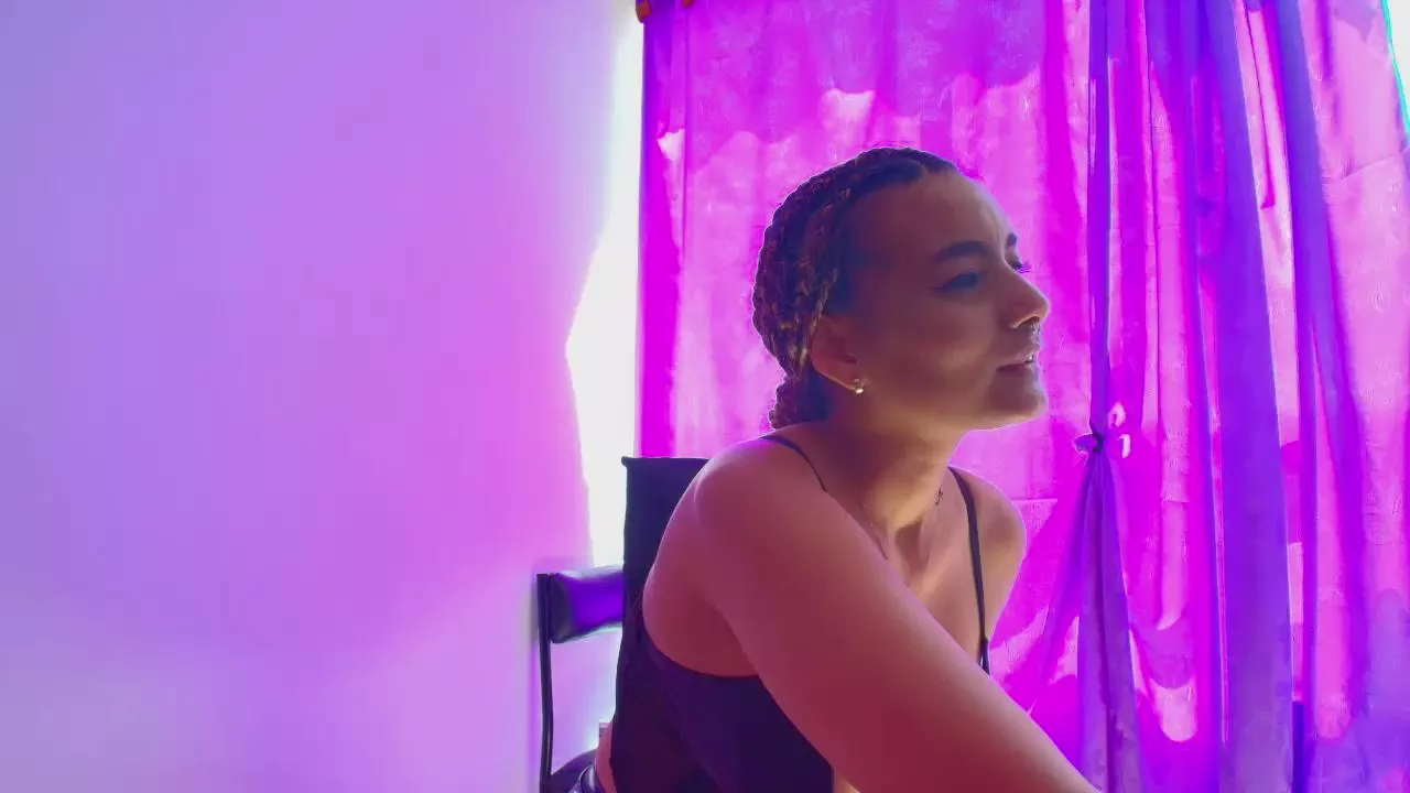 Offline Megan_collins1 on Cam4