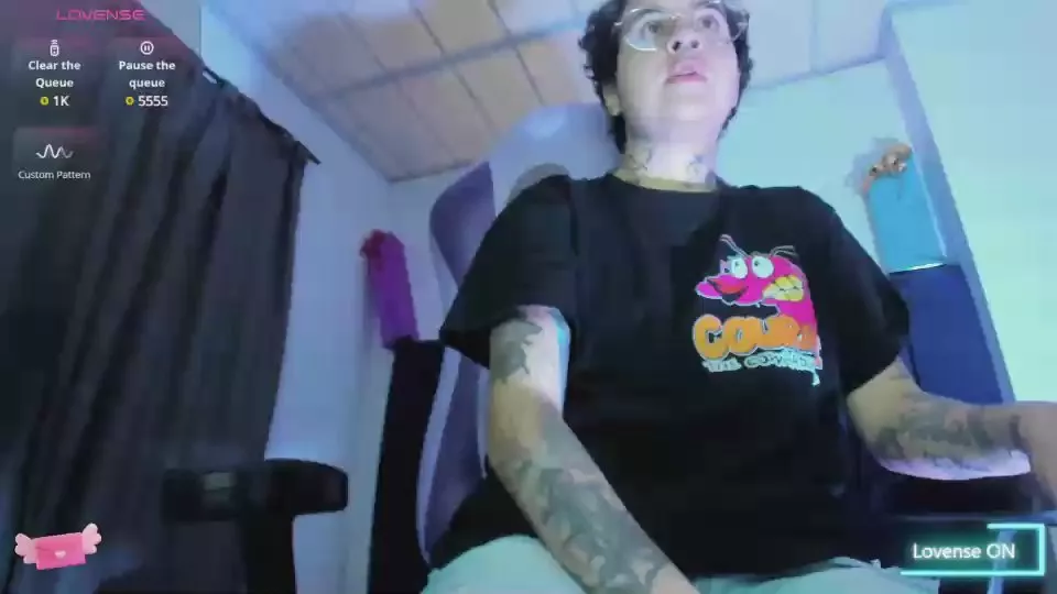 Offline Megan_fox2 on Cam4