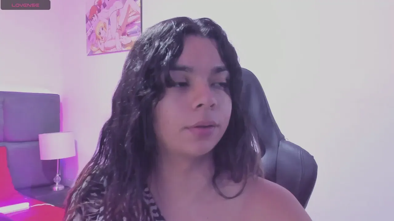 Offline Megan_Miles02 on Cam4