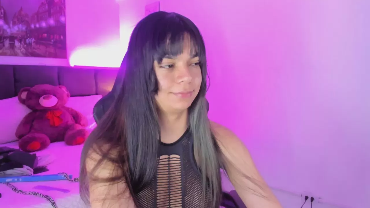 Offline Megan_Miles02 on Cam4