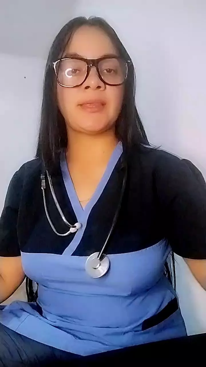 Offline MEGAN_X0 on Cam4