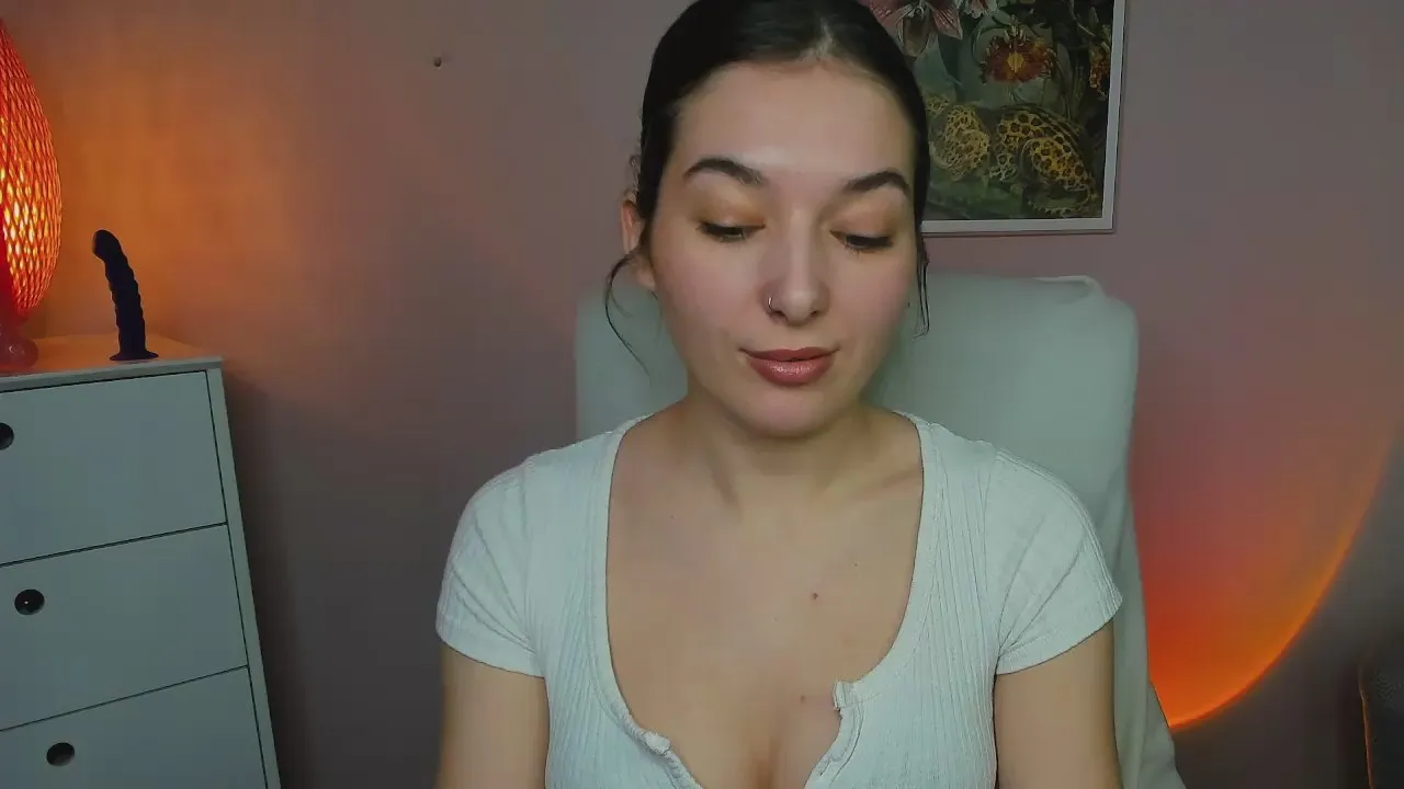 Offline MeganPleasure on Cam4