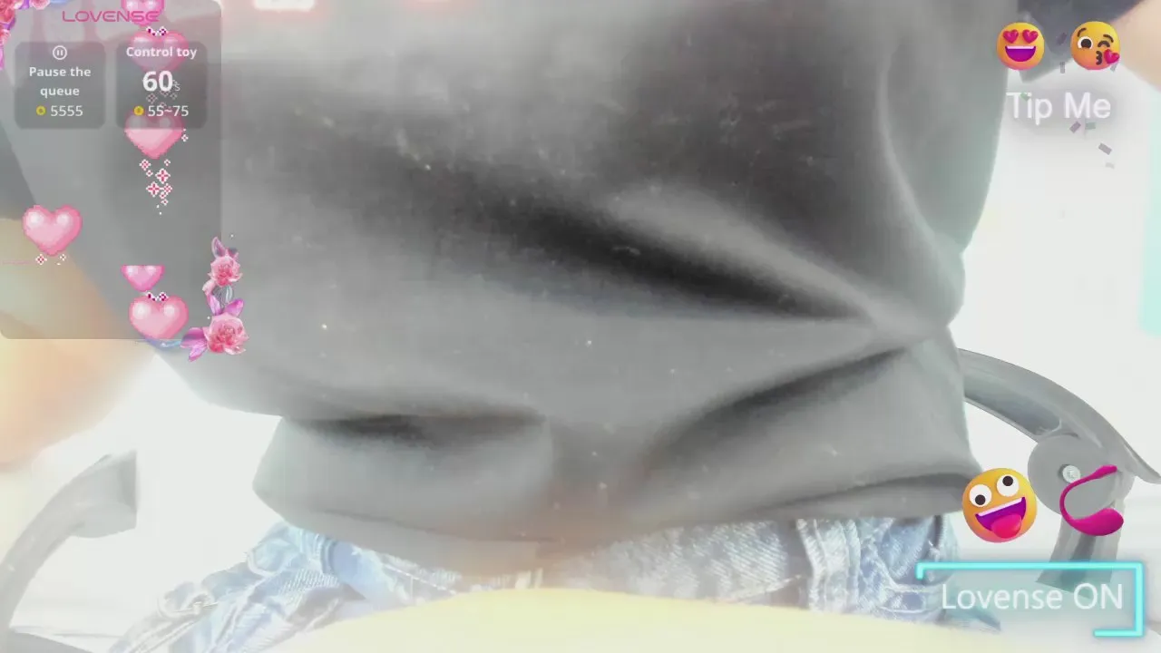 Freechat meganqueen2 on Cam4