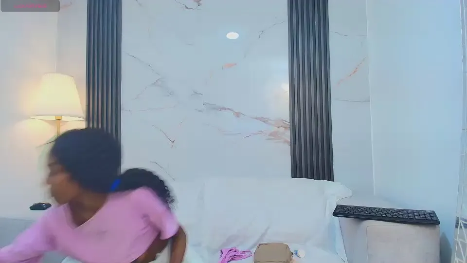 Offline MelaniePatton on Cam4