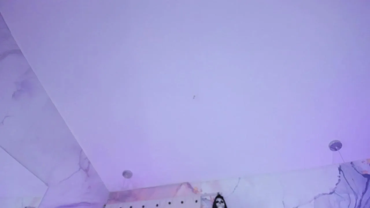 Offline MelanieRoux on Cam4