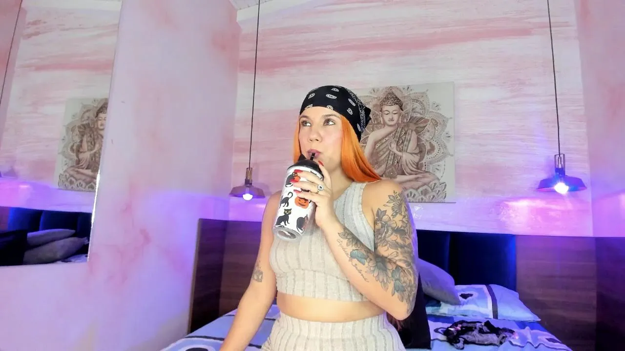 Offline MelanieRoux on Cam4