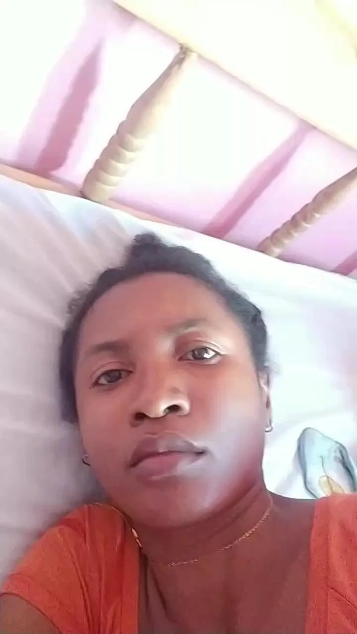 Offline melie67 on Cam4