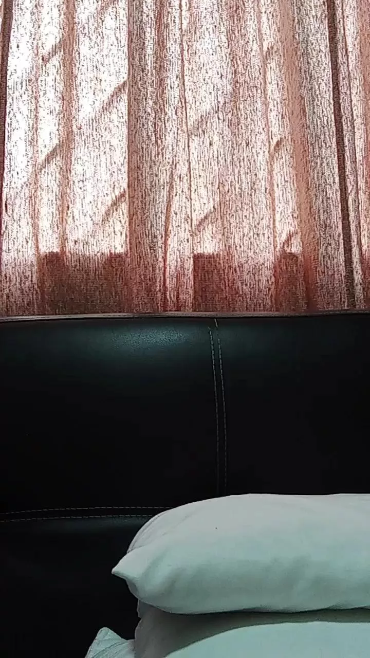 Offline Mellkrem4 on Cam4