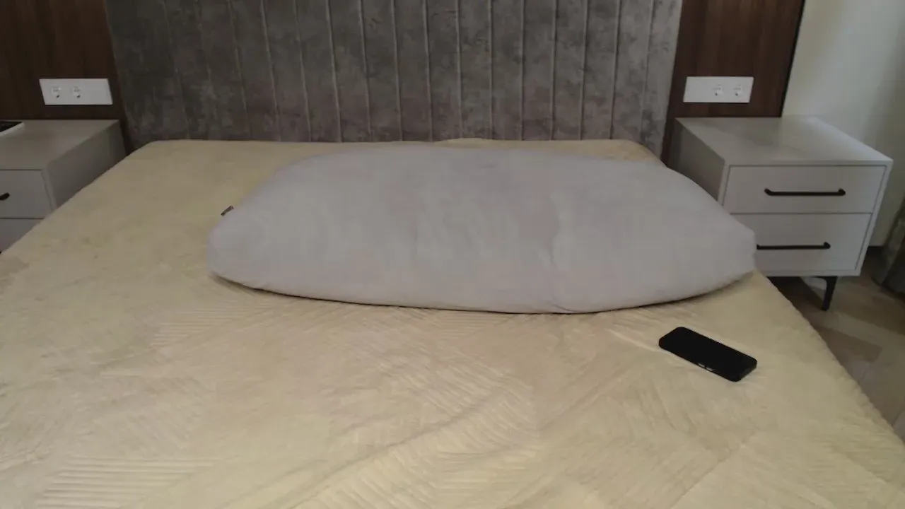 Offline MeloLili on Cam4