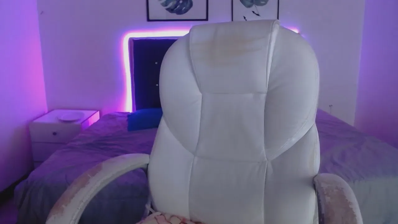 Offline mia_collens_ on Cam4