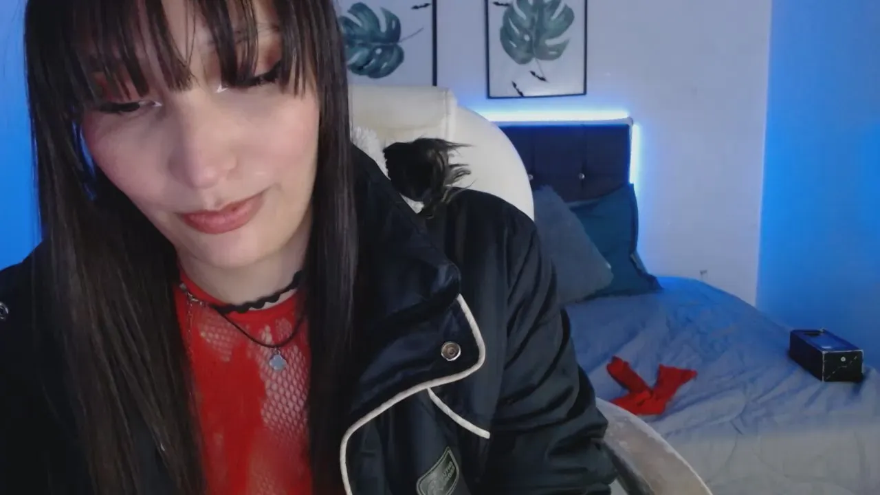 Offline mia_collens_ on Cam4