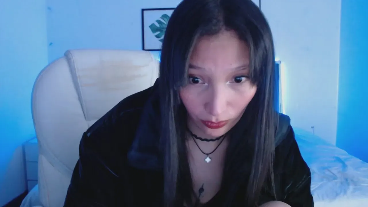 Offline mia_collens_ on Cam4