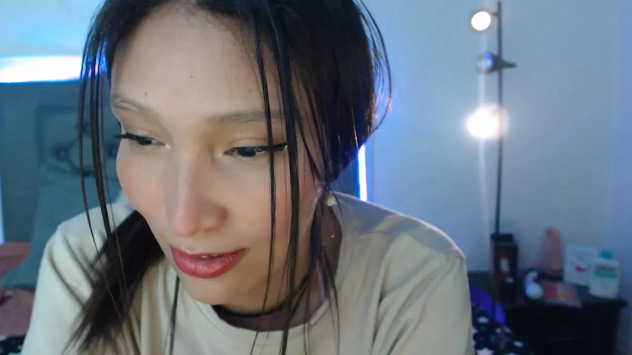 Offline mia_collens_ on Cam4