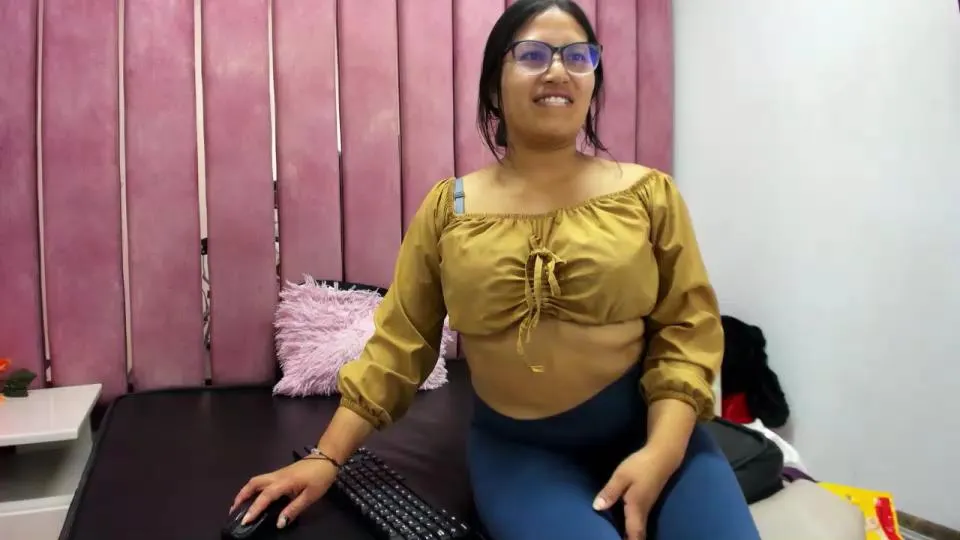 Offline Miaa_Smith on Cam4