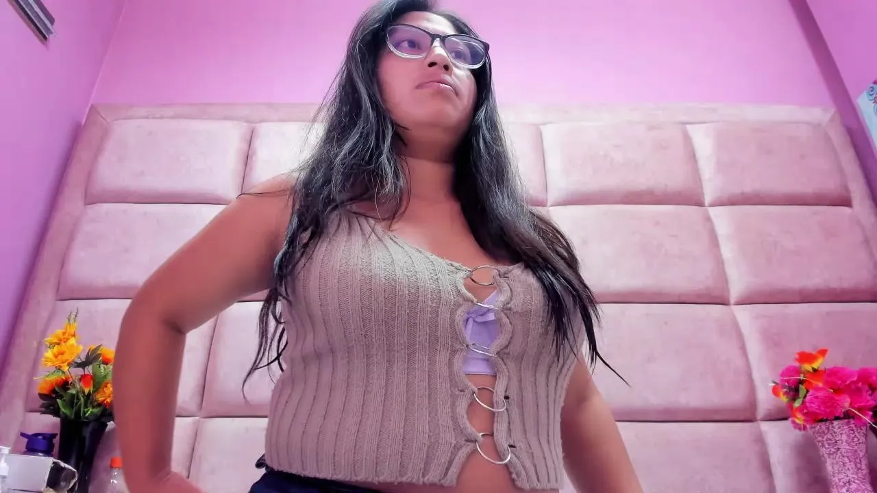 Offline Miaa_Smith on Cam4