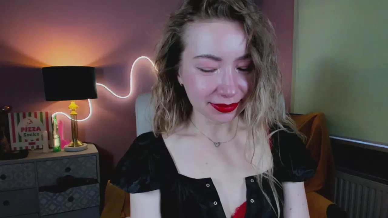 Offline miax_desire on Cam4