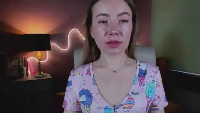 Offline miax_desire on Cam4