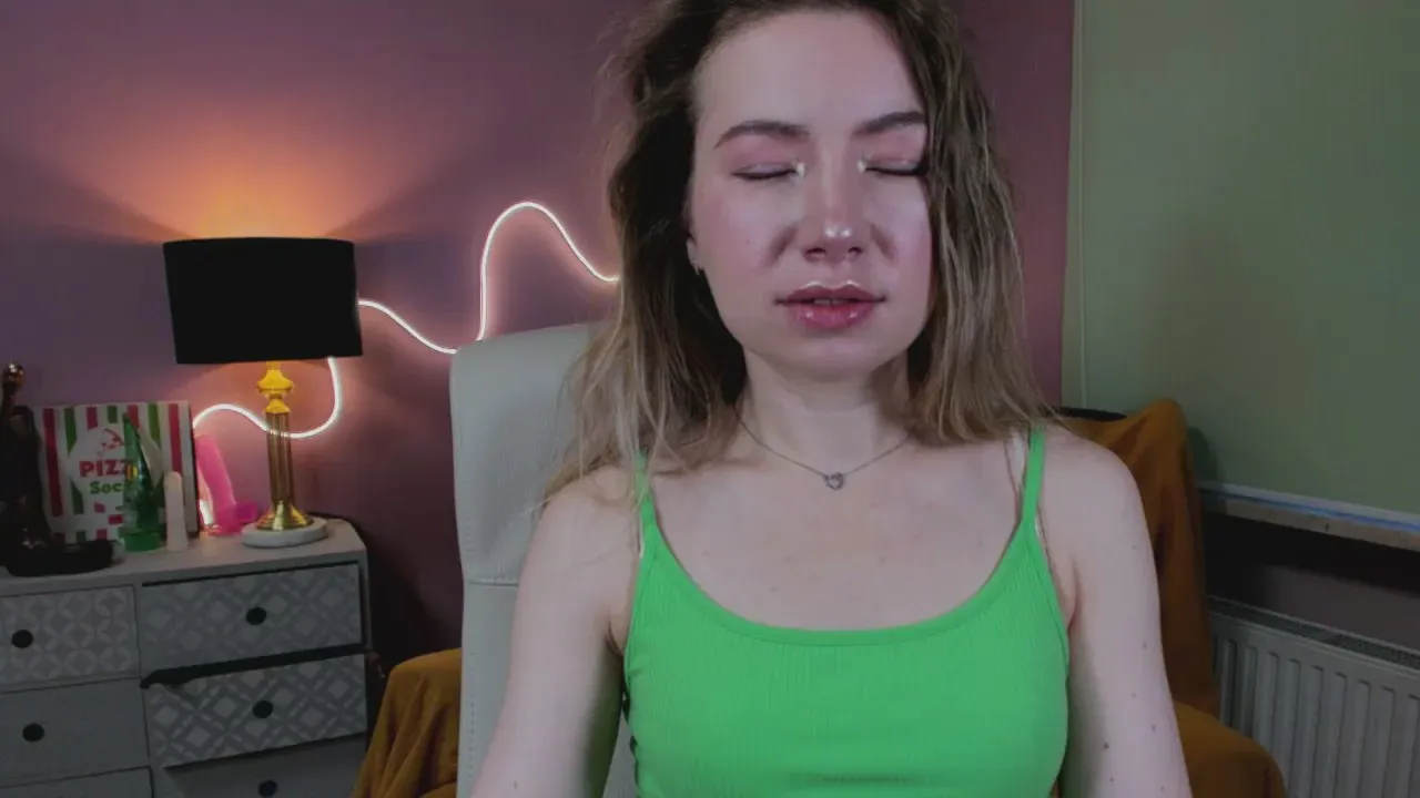 Offline miax_desire on Cam4