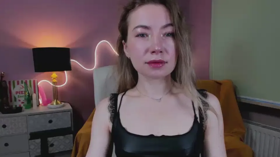 Offline miax_desire on Cam4