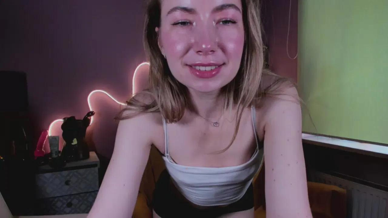 Offline miax_desire on Cam4