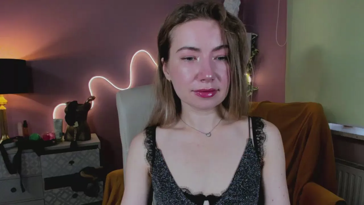 Offline miax_desire on Cam4