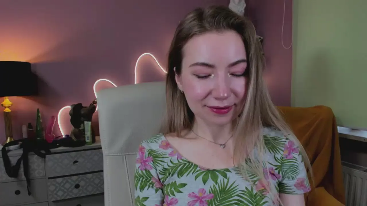 Offline miax_desire on Cam4