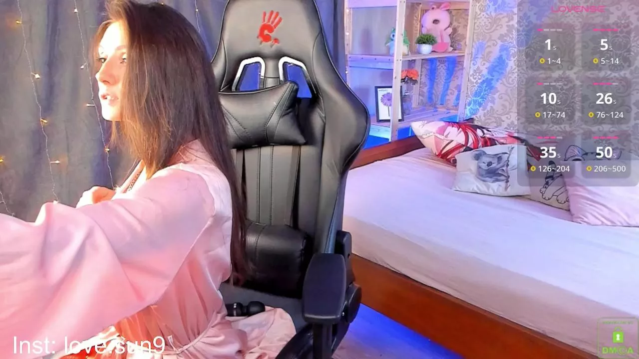 Offline Michel_Momsen on Cam4