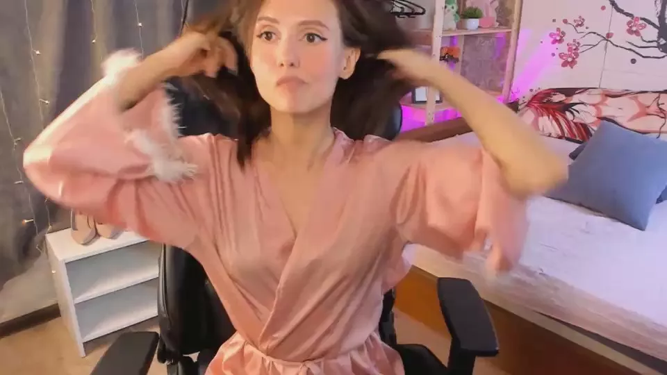 Offline Michel_Momsen on Cam4