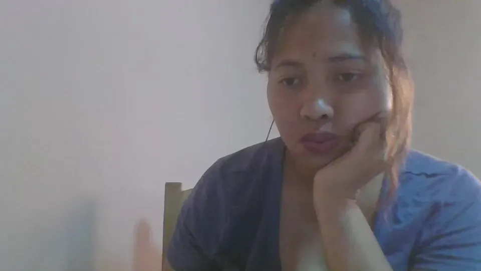 Offline Michella05 on Cam4