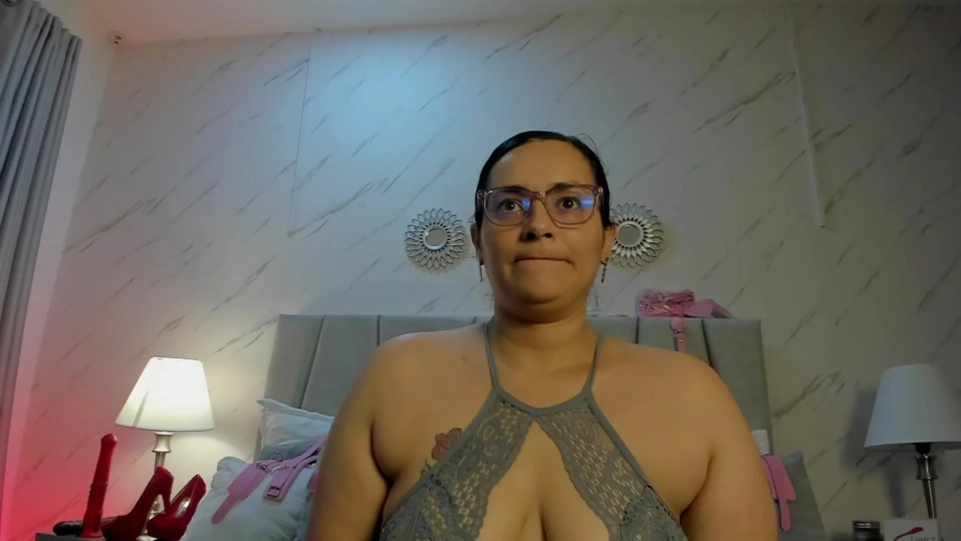 Offline MichellMonet on Cam4