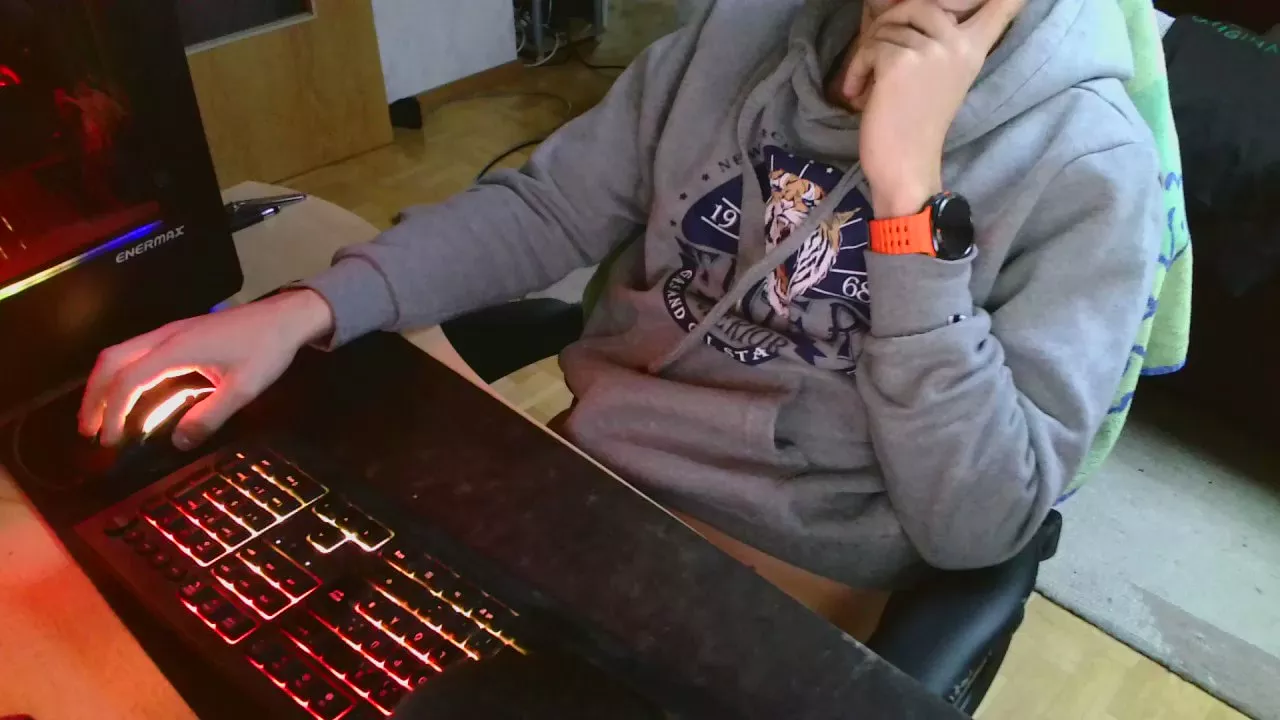 Offline mikuesexy1 on Cam4