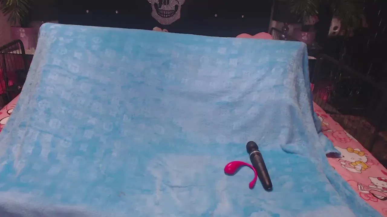 Offline Mila_Elaine on Cam4