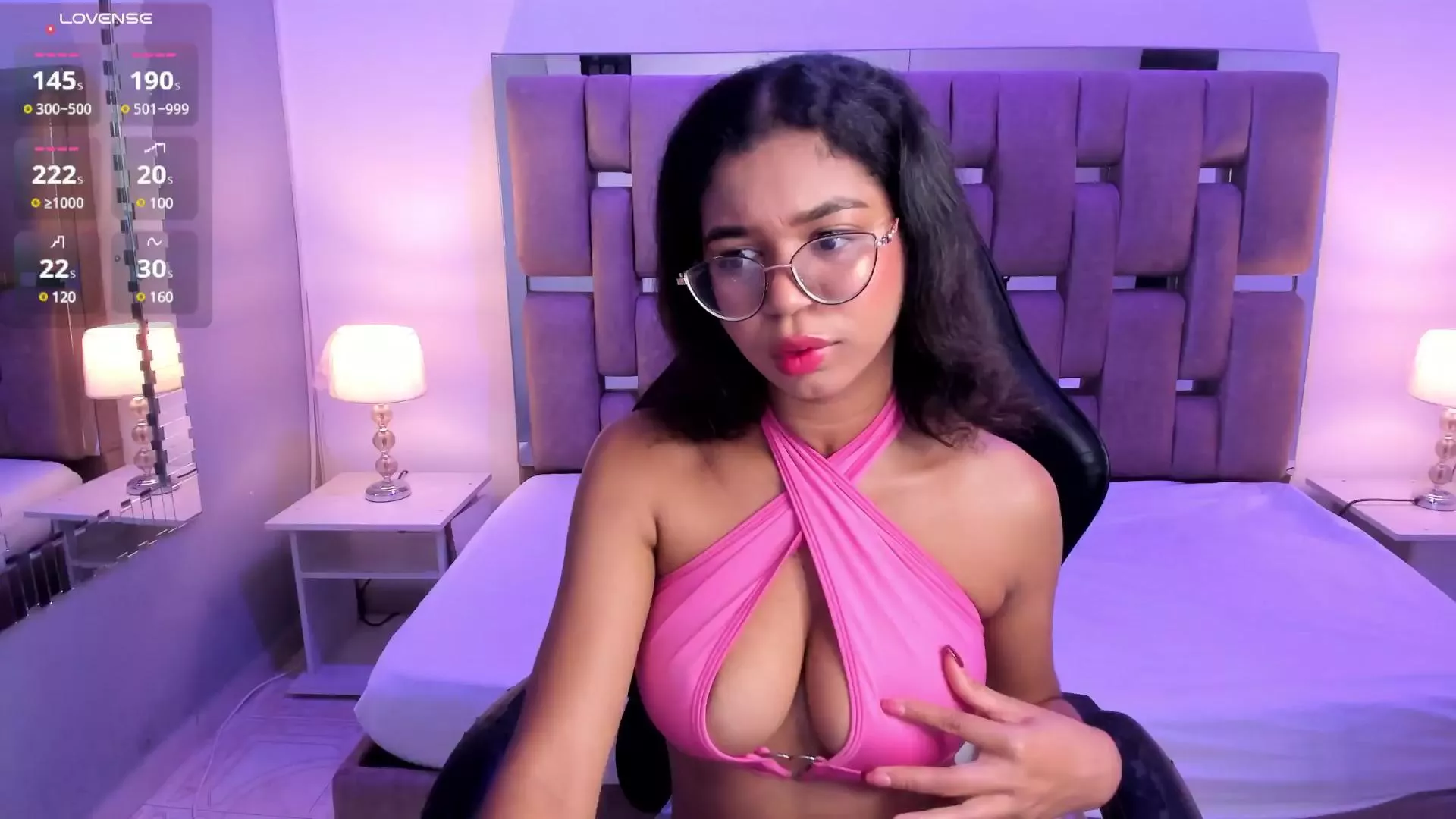 Freechat MilaHall on Cam4