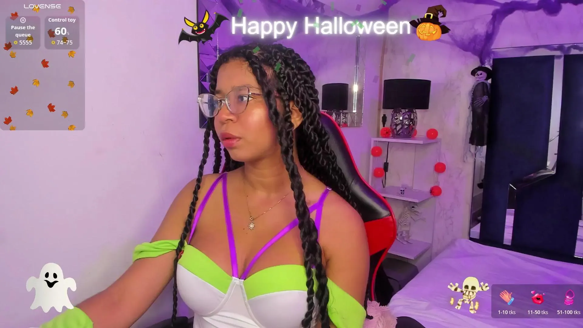 Freechat MilaHall on Cam4