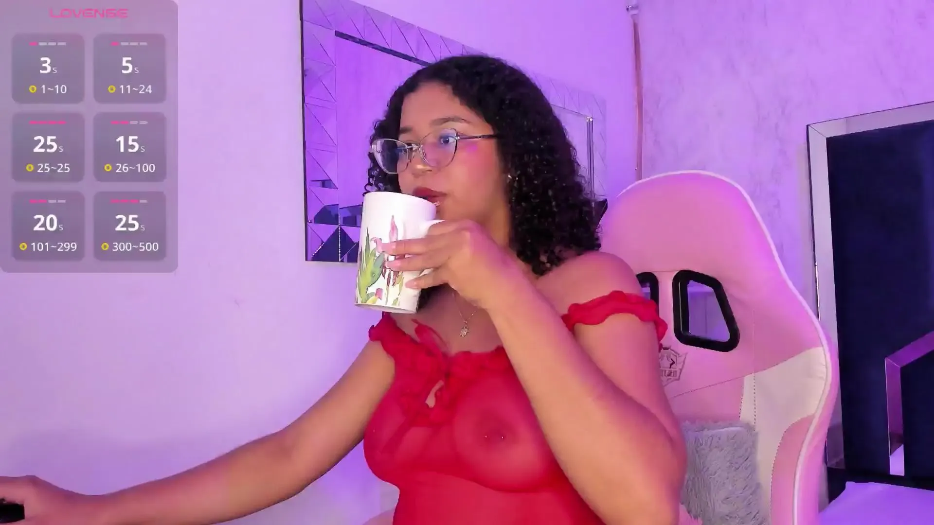 Freechat MilaHall on Cam4