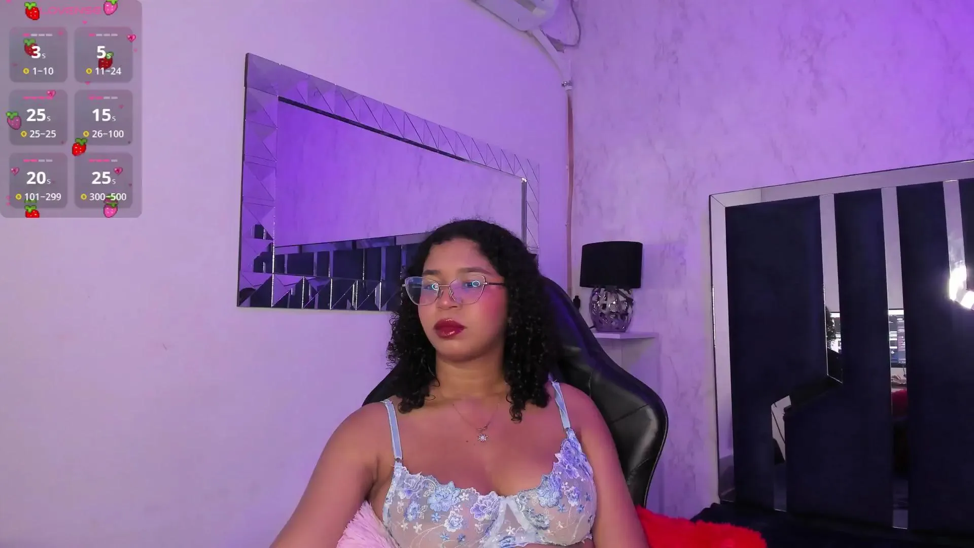 Freechat MilaHall on Cam4