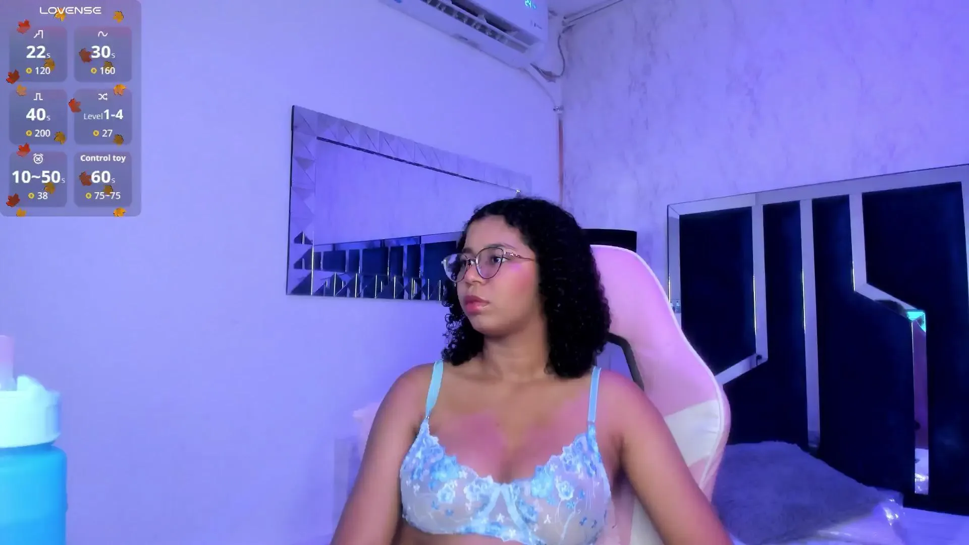 Freechat MilaHall on Cam4