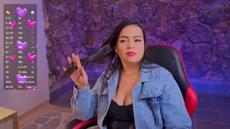 MilfRosa_ —  #bigass #masturbation #deepthroat #C2C #anal #spanking #amateur