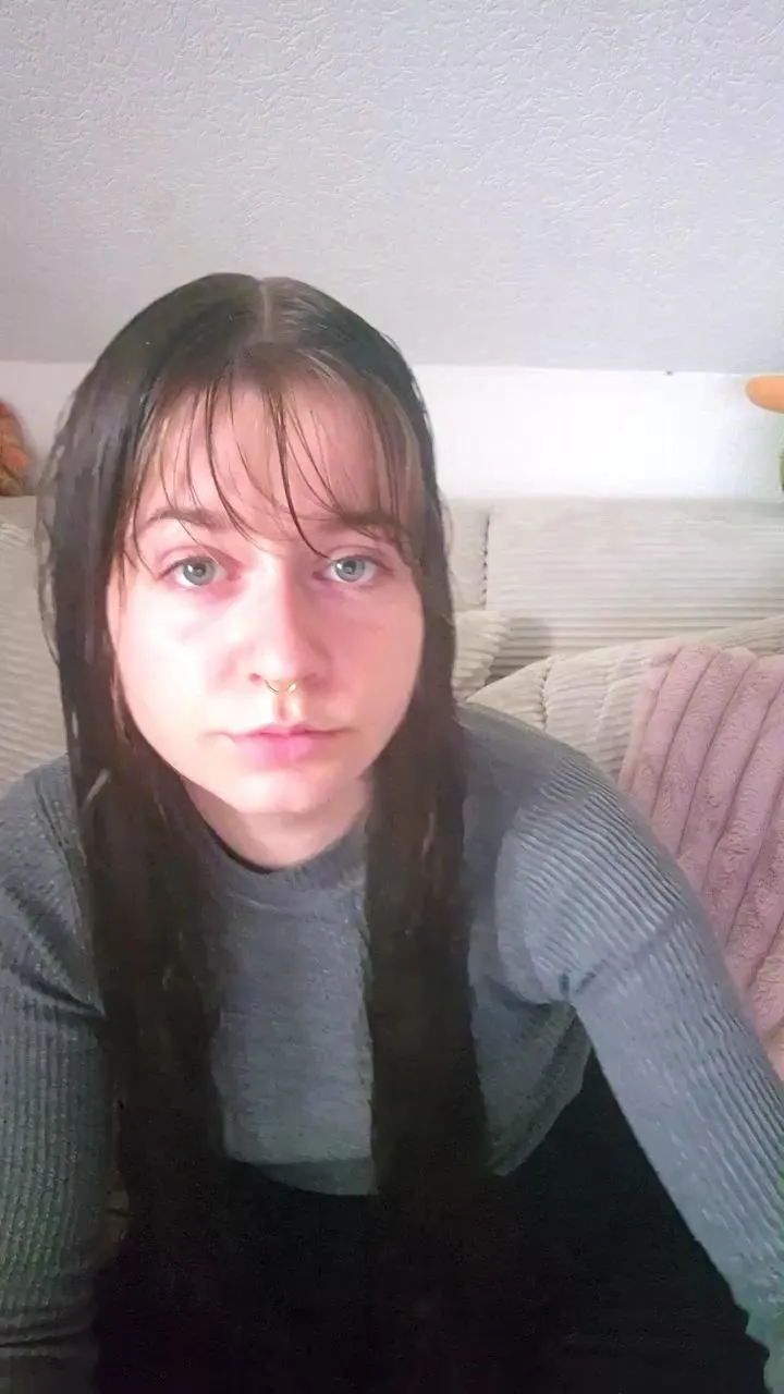 Offline Milfslips on Cam4