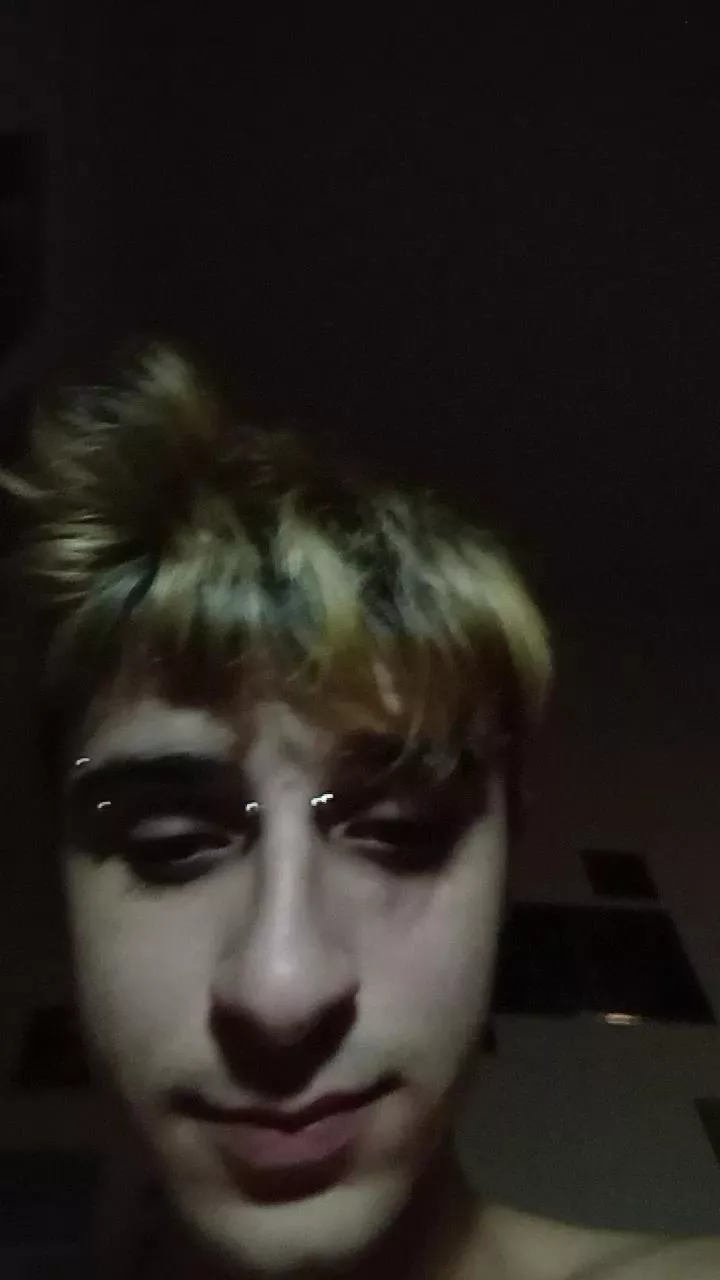 Offline Miloverboy on Cam4