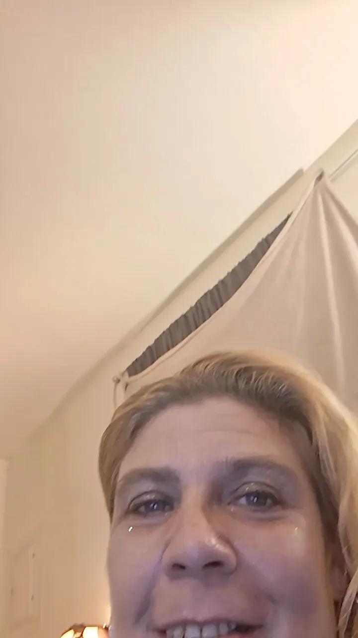 Offline mindy2025_ on Cam4