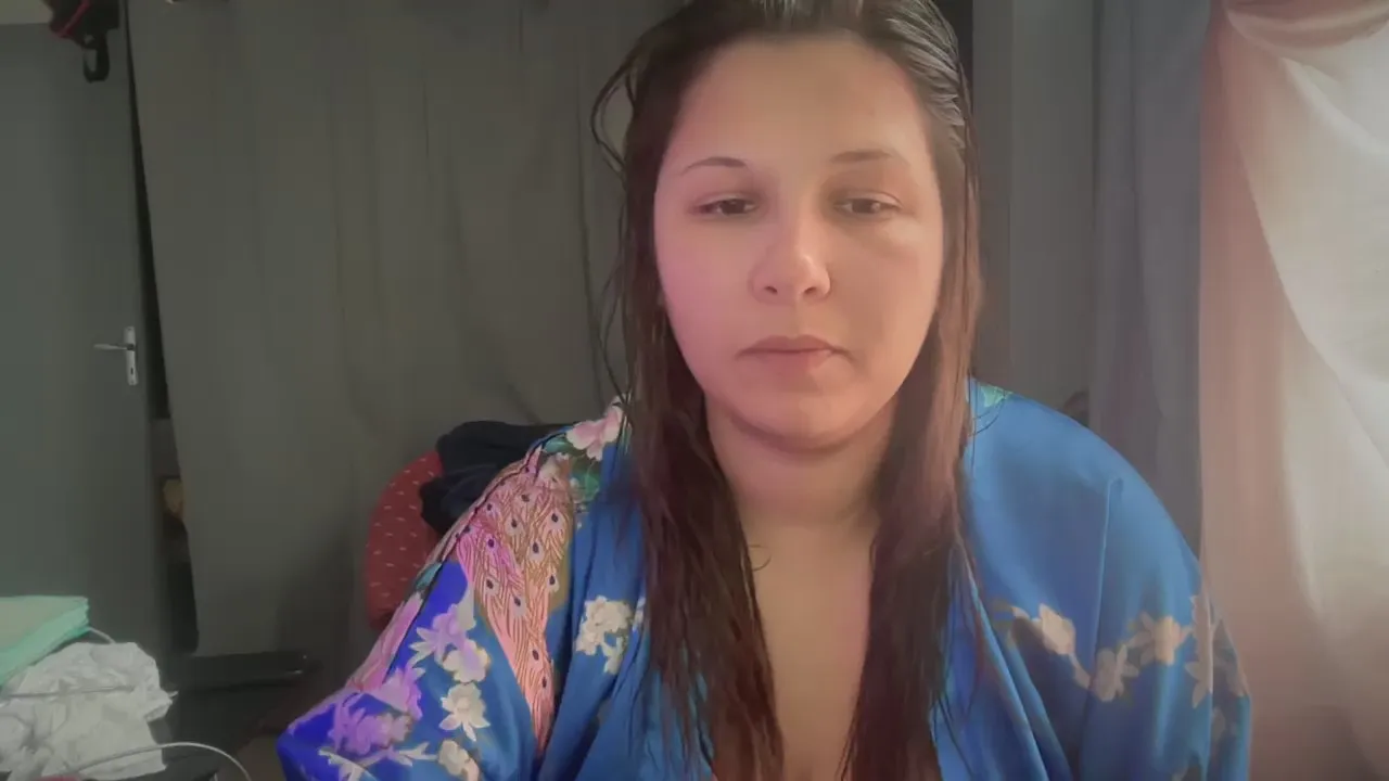 Offline minettesexy1 on Cam4