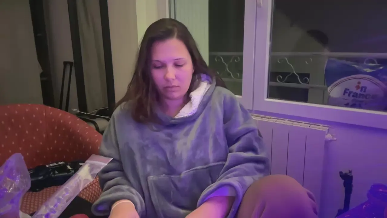 Offline minettesexy1 on Cam4