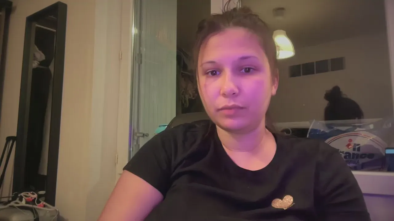 Offline minettesexy1 on Cam4