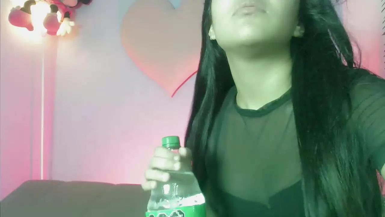 Offline mishel_hott on Cam4