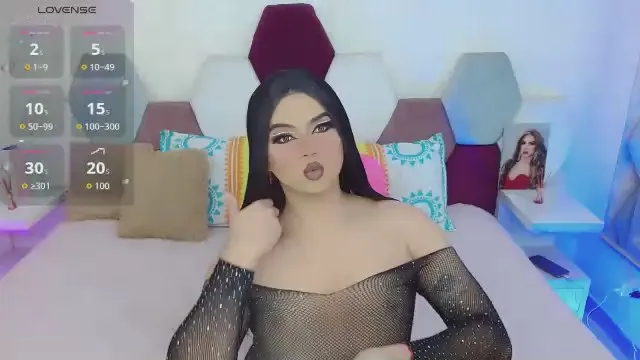 Offline miss_adriana43 on Cam4